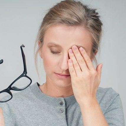 woman with dry eye symptoms